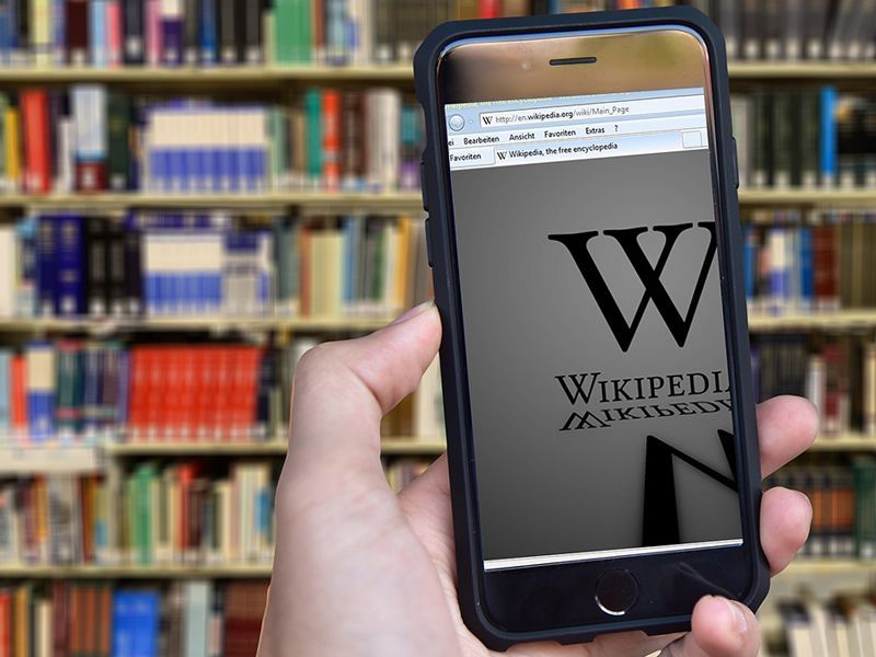 comercio del libro, amazon, wikipedia
